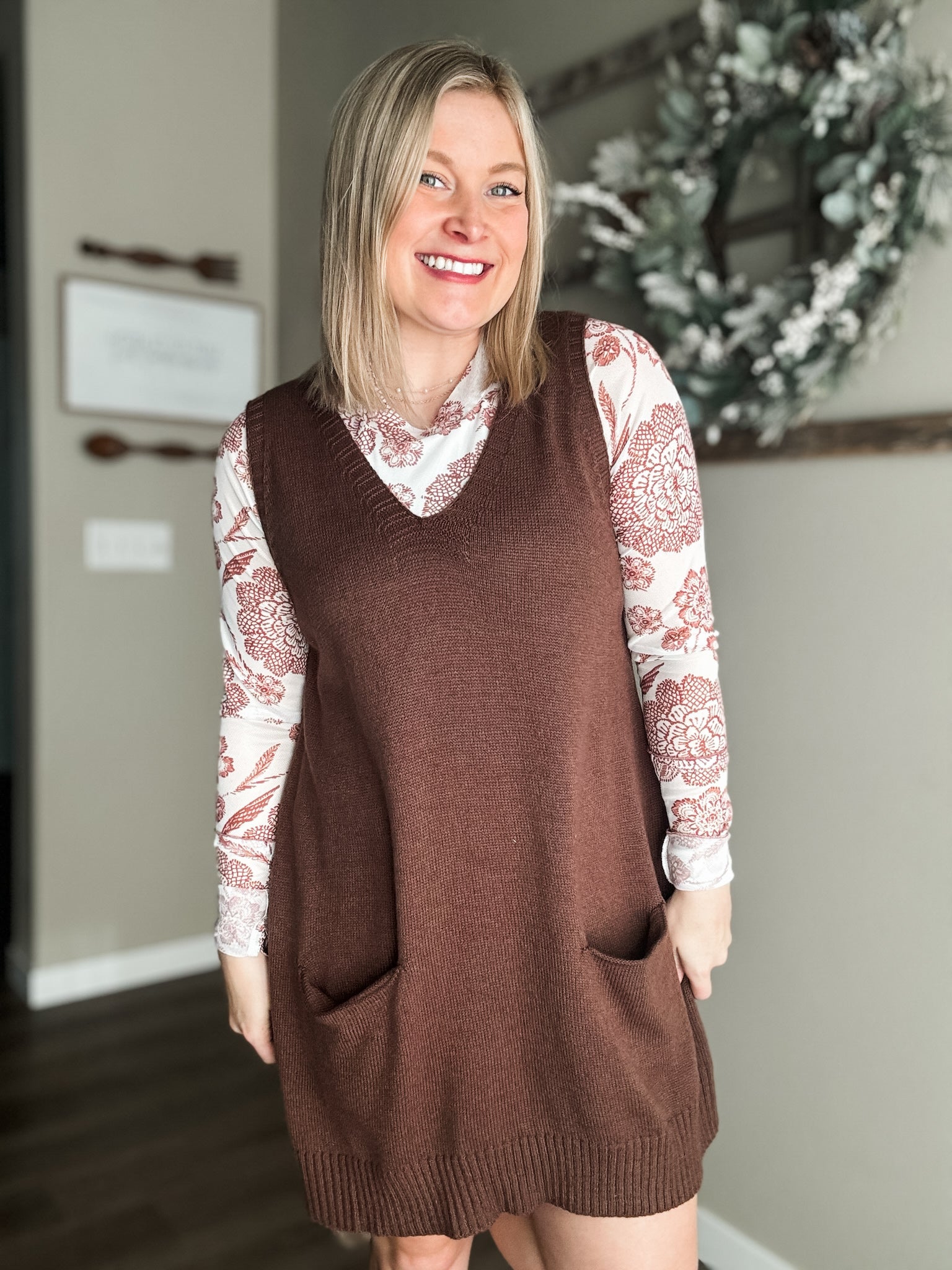 Wells Tunic Sweater Vest - SIZE MEDIUM