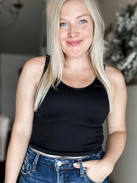 Elyse One Size Crop Tank - Black