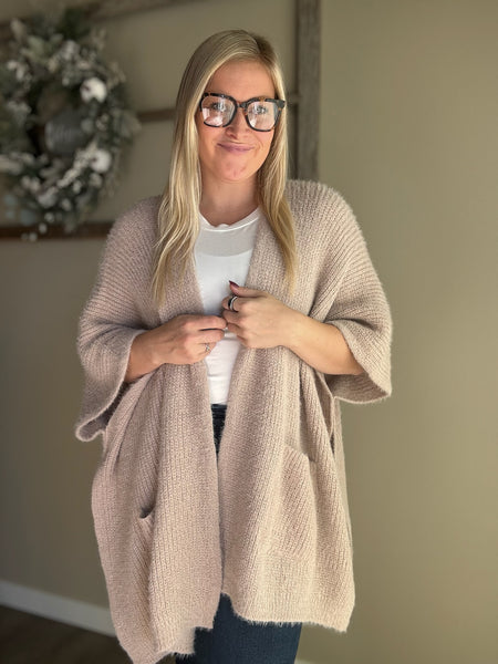 Yasmine Cozy Poncho - Beige