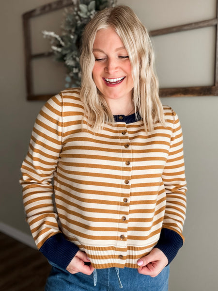 Whit Stripe Knit Cardigan