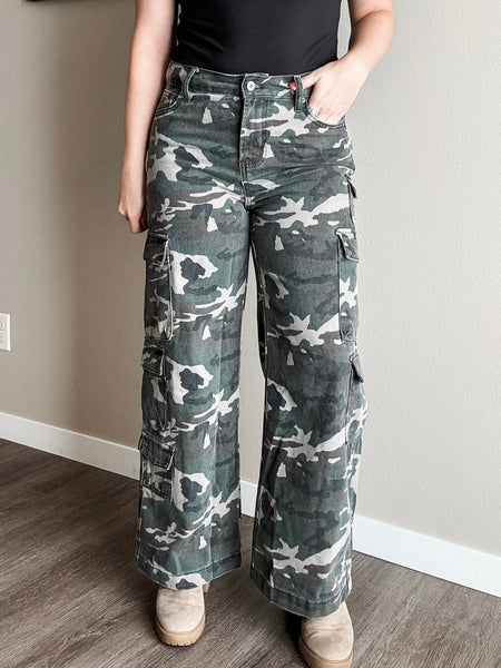 Ranger Camo Cargo Pants - SIZE 6