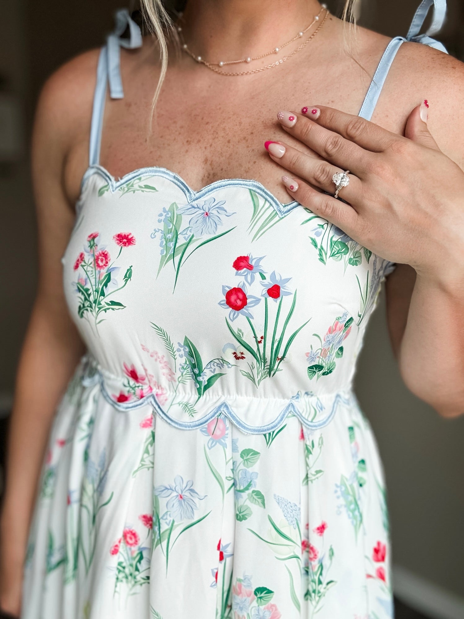 Wisteria Lane Floral Dress - SIZE MEDIUM