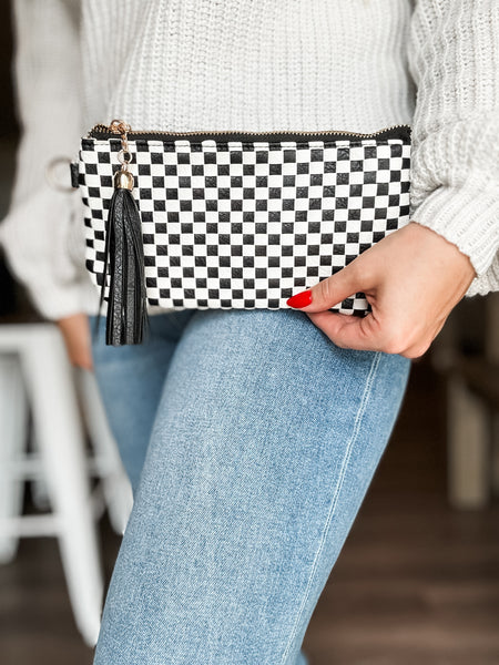 Moxie Checker Woven Wristlet - Black