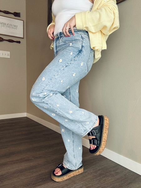 Daisy Mae Straight Leg Jeans