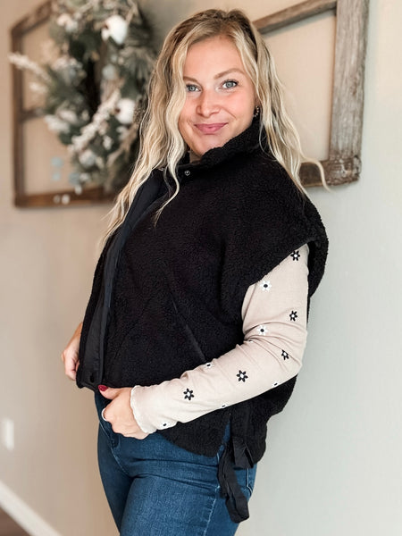 Annelise Sherpa Vest - 2 Color Options