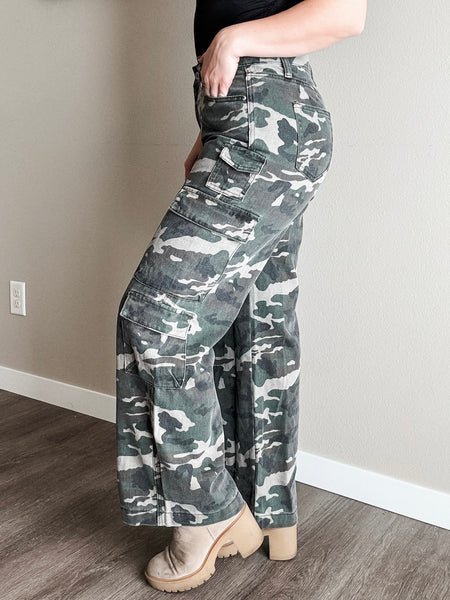Ranger Camo Cargo Pants - SIZE 6