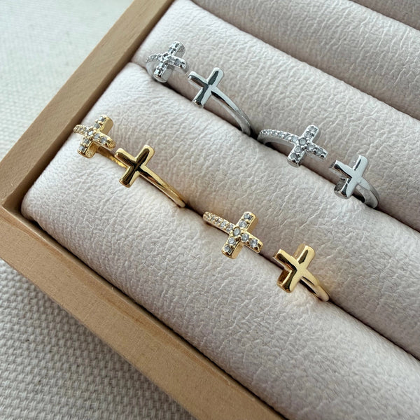 Guiding Light Cross Ring - Silver