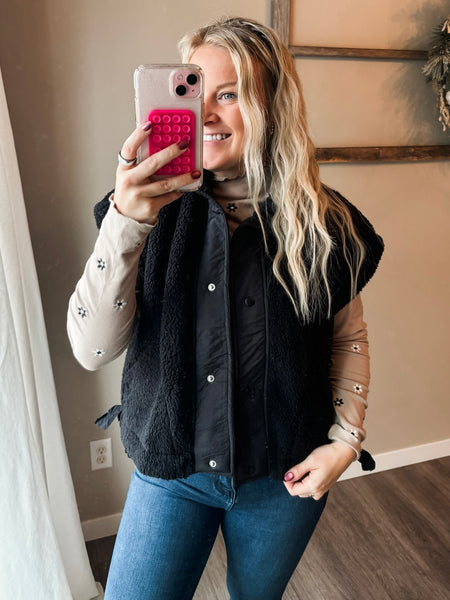 Annelise Sherpa Vest - 2 Color Options
