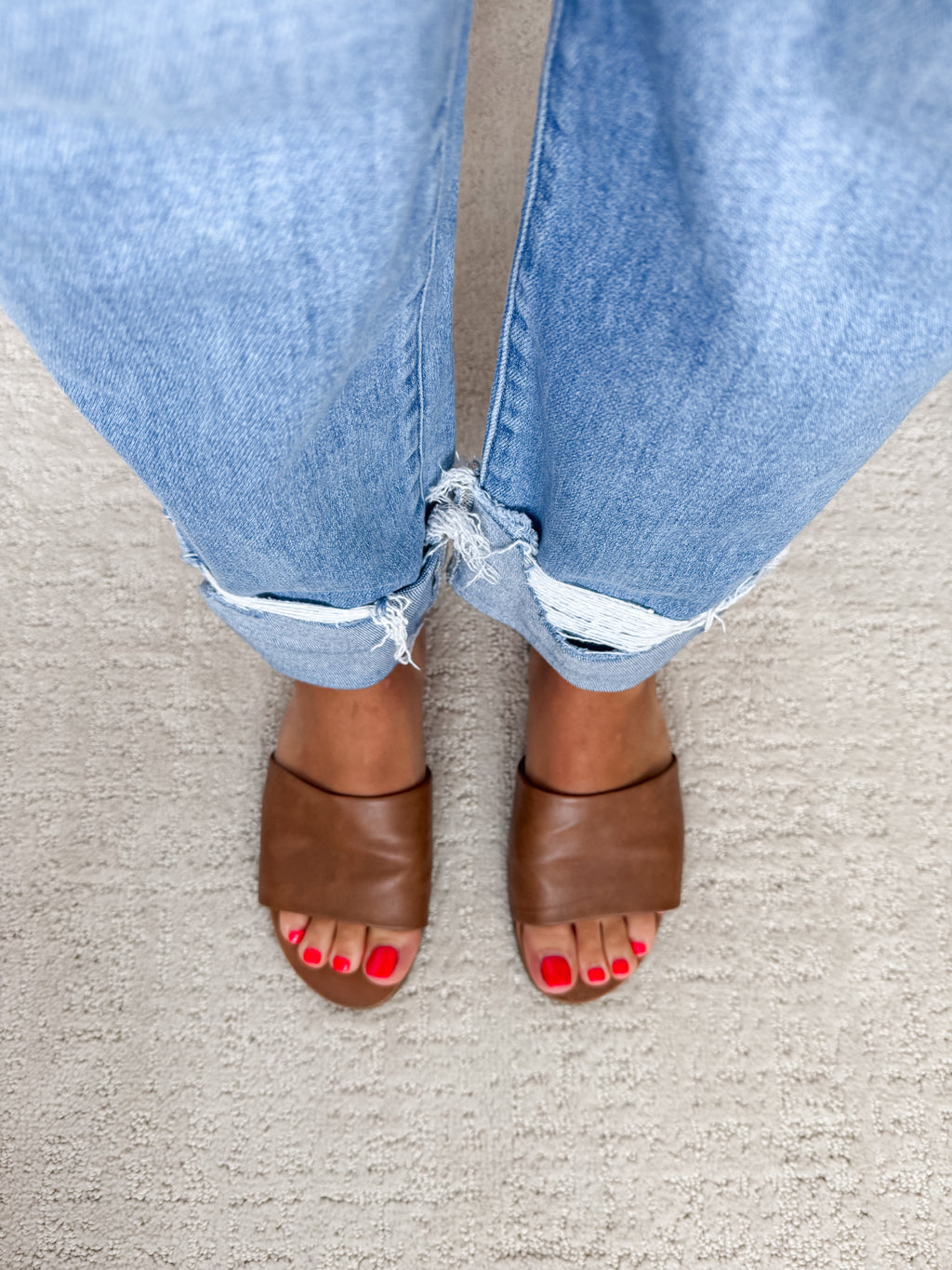 Sole Mate Slip on Sandals in Tan