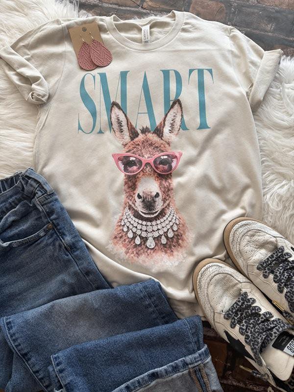 Smart & Sassy Graphic Tee - SIZE LARGE