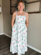 Wisteria Lane Floral Dress - SIZE MEDIUM