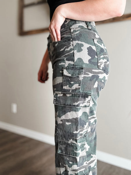 Ranger Camo Cargo Pants - SIZE 6