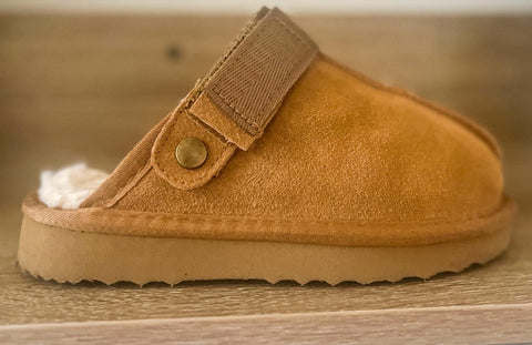 Gwendolyn Adult Clogs