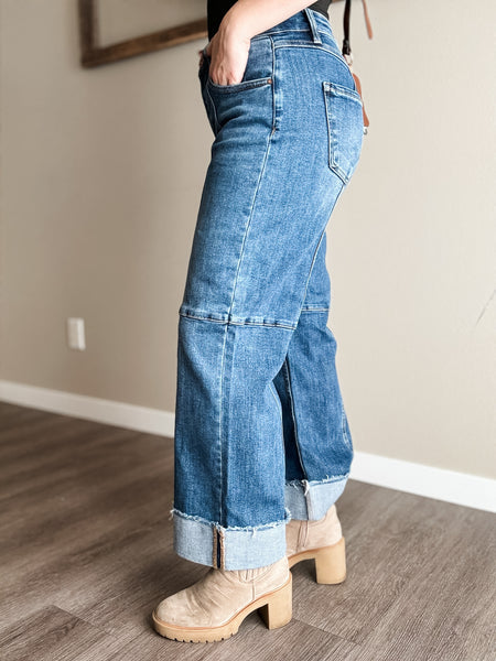 Taylor Cropped Wide Leg Jeans