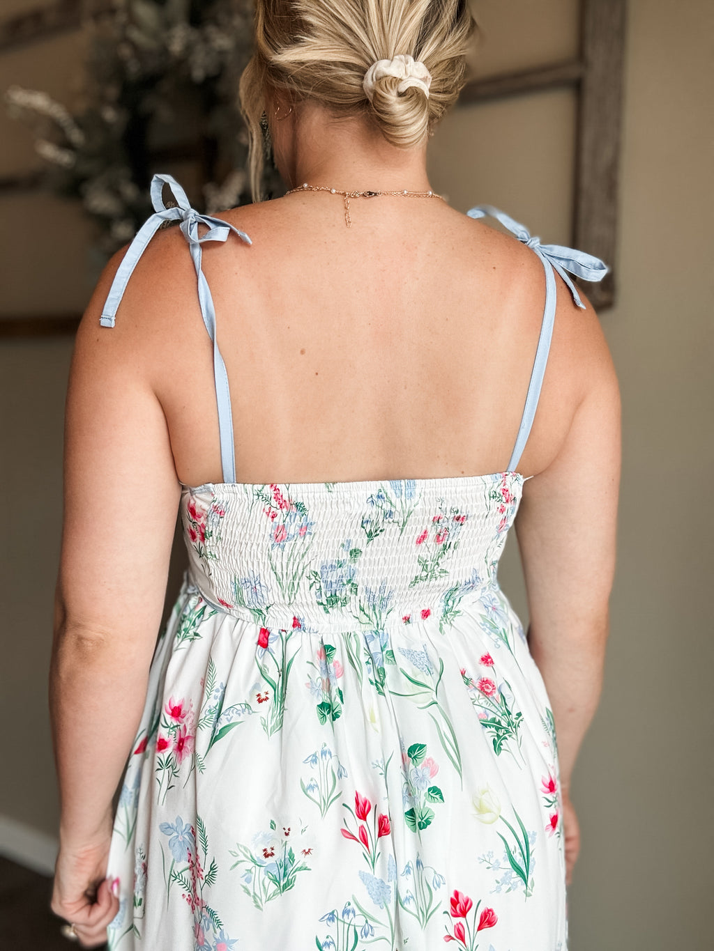 Wisteria Lane Floral Dress - SIZE MEDIUM