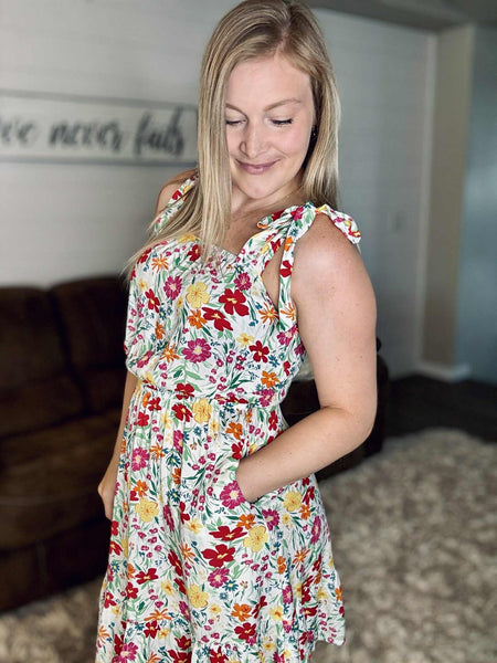 Carmellia Floral Dress - SIZE MEDIUM