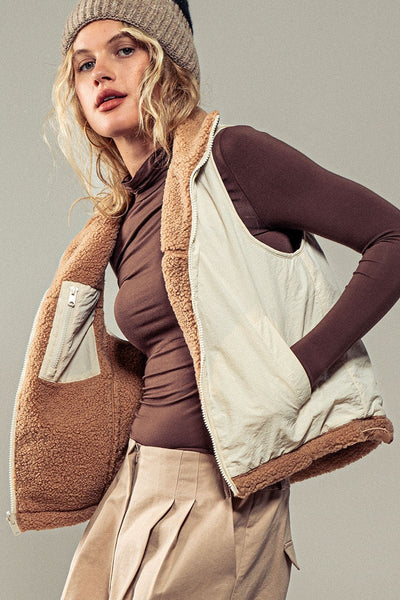 Summit Reversible Sherpa Vest - Camel/Ivory - SIZE MEDIUM