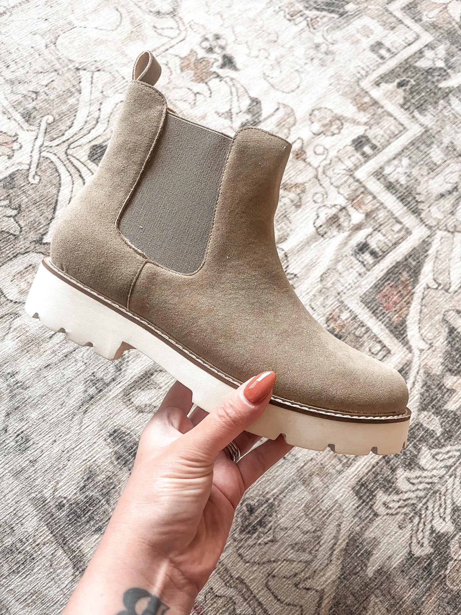 Chelsea Chunky Heel Boot - Khaki