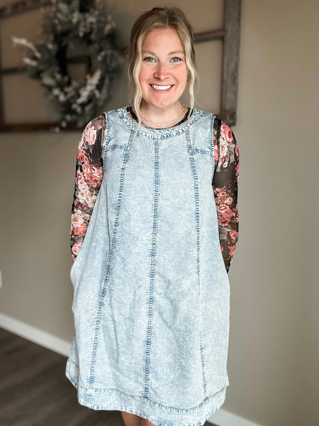 Karlee Sleeveless Chambray Dress