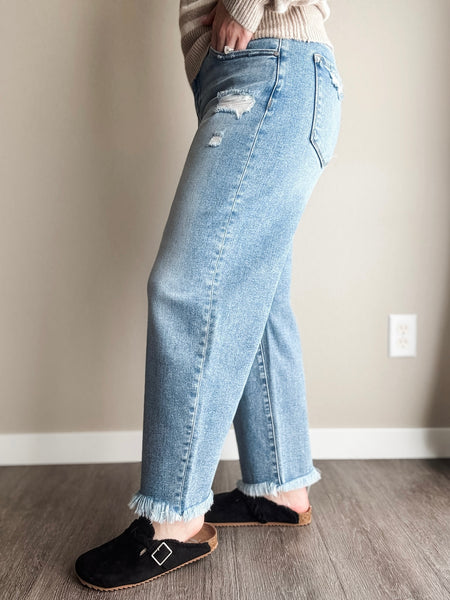Mavis Cropped Barrel Jean