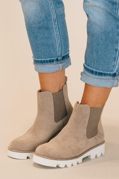 Chelsea Chunky Heel Boot - Khaki