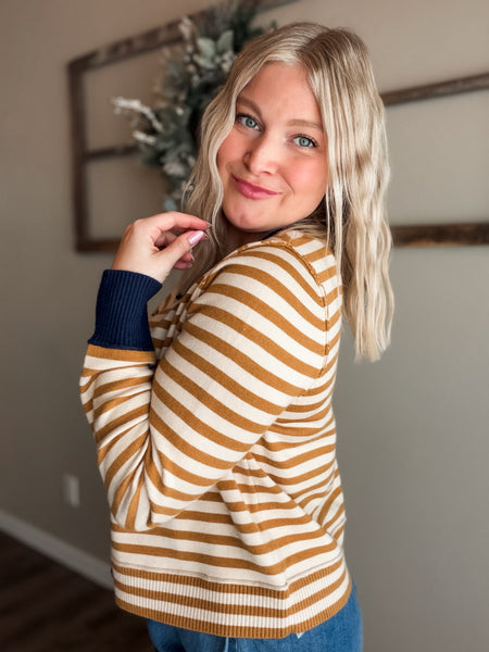 Whit Stripe Knit Cardigan