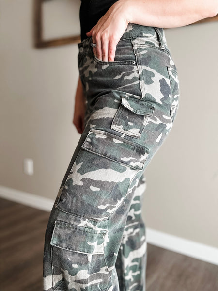 Ranger Camo Cargo Pants - SIZE 6