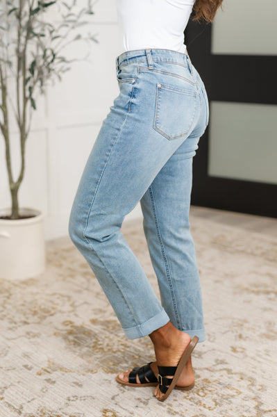 Cheyenne V-Front Cool Denim Boyfriend Jeans RL - SIZE 9/29