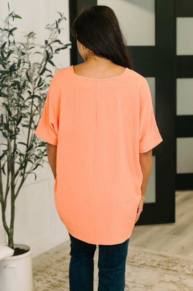 Counter Part Crinkle Woven V-Neck Top in Coral - SIZE SMALL