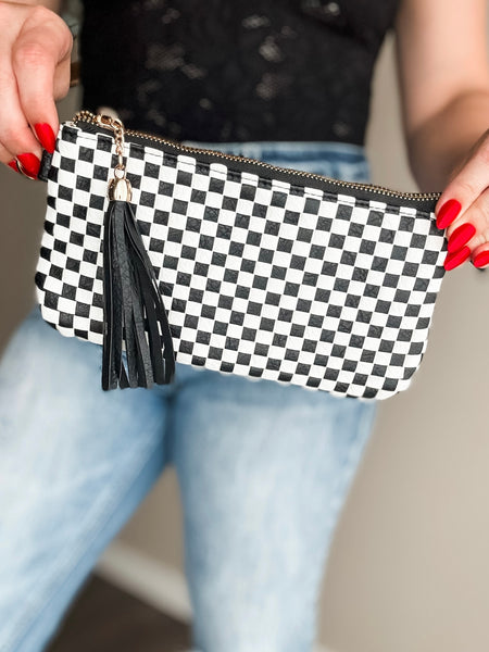 Moxie Checker Woven Wristlet - Black