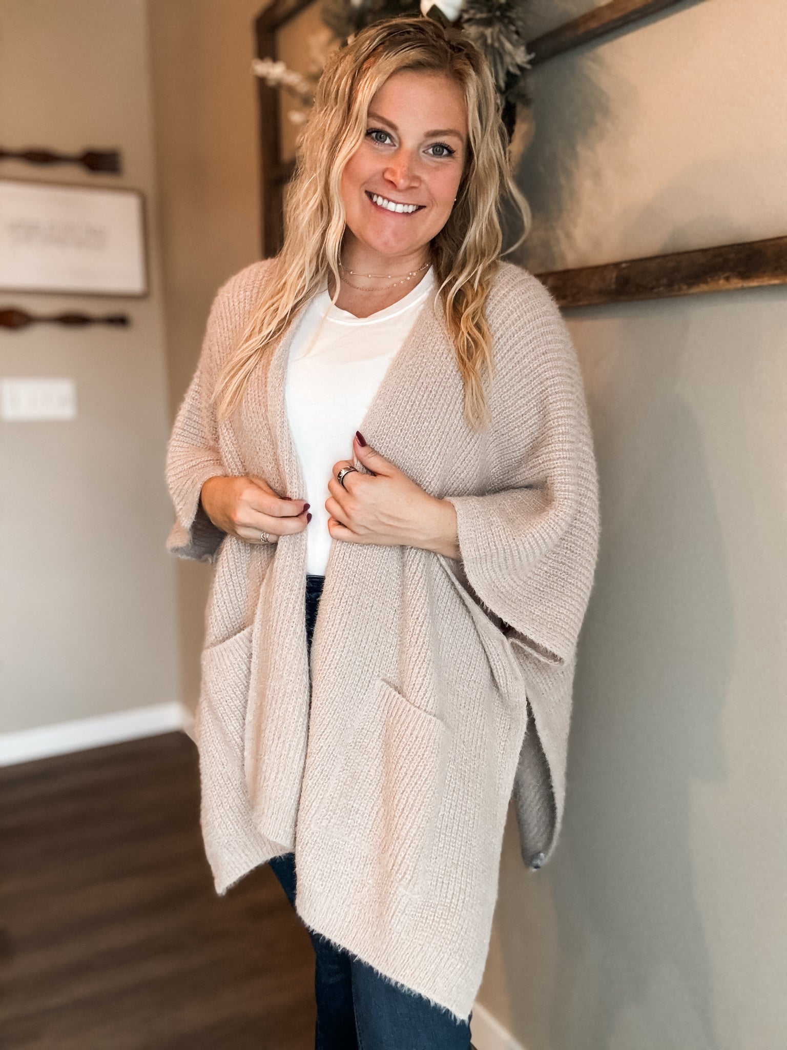 Yasmine Cozy Poncho - Beige