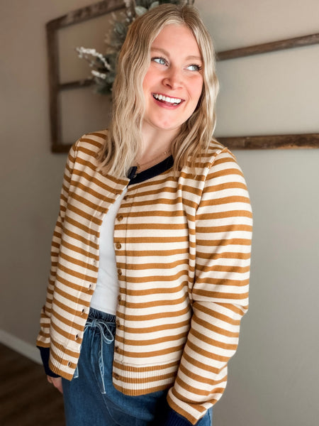 Whit Stripe Knit Cardigan