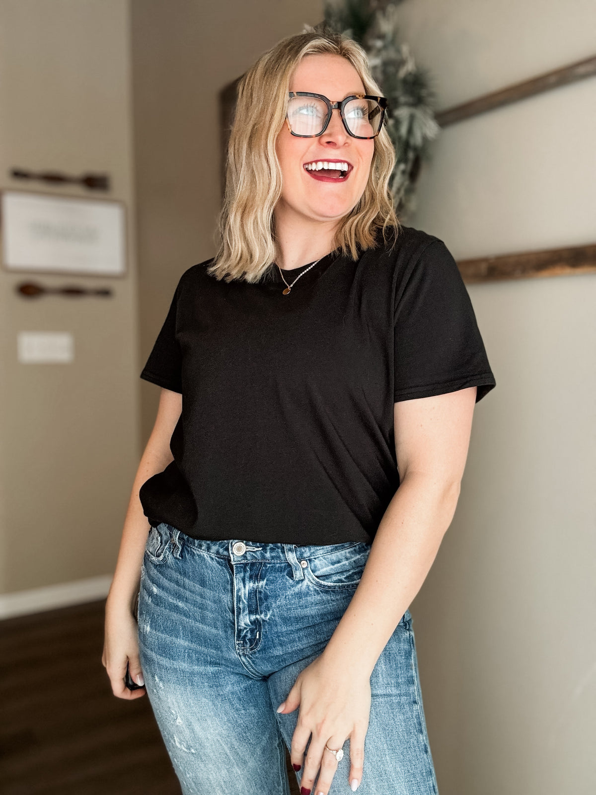 Kerigan Basic Round Tee - Black - SIZE SMALL