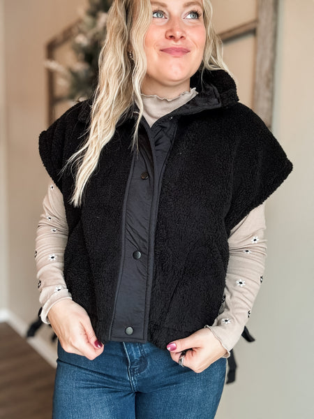 Annelise Sherpa Vest - 2 Color Options