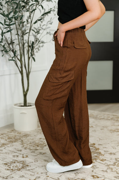 Off Duty Straight Leg Cargo Pants in  Brown