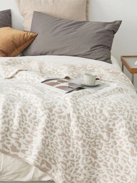 Ari Blanket Single Cuddle Size in Neutral Animal
