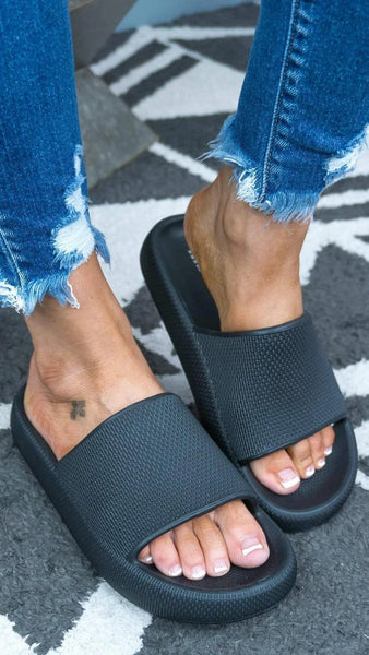 Kyla Cloud Slides - Black