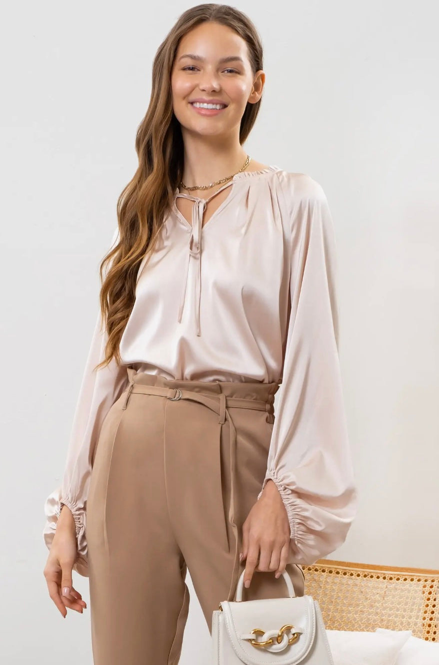 Skyla Bishop Sleeve Top - SIZE MEDIUM