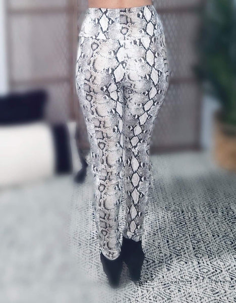 Stay Sassy Snake Print Leggings - SIZE SMALL